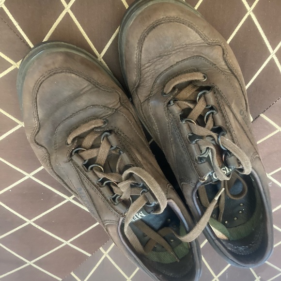 MEPHISTO  SHOES, ugly as hell, endurance walking comfort. Foot ease, hiking😄❤️ - Picture 8 of 12